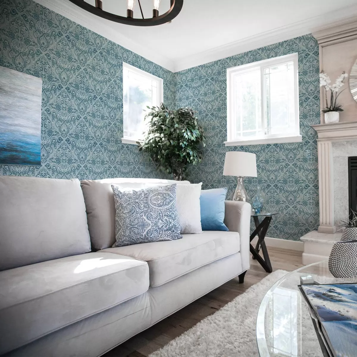 Tapeet Klassikaline damask, tumesinine helesinisel taustal a00826