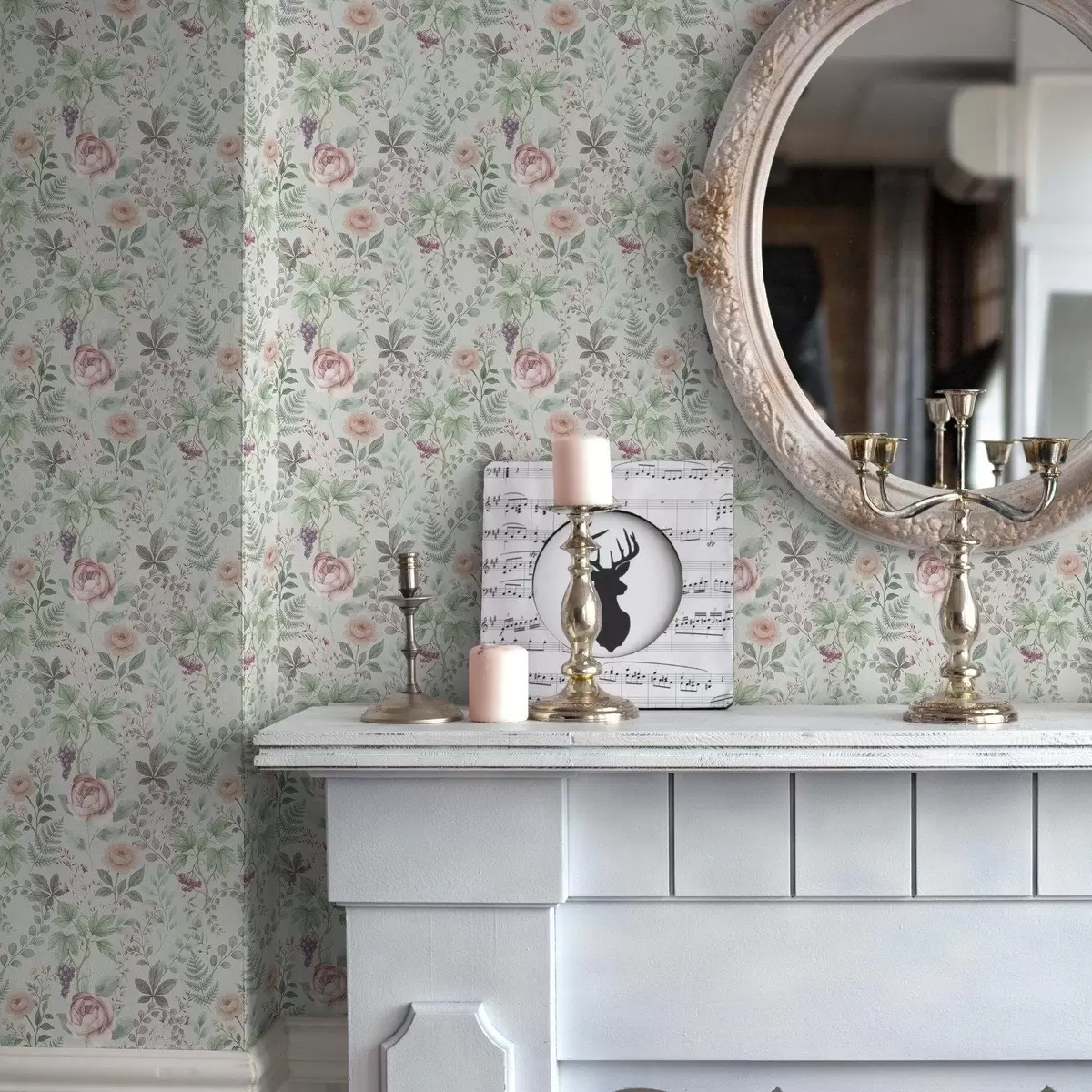 Tapeet Pastellne aed rooside, sõnajalgade ja viinamarjadega a00867