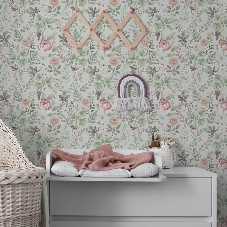 Fototapeedid Pastellne aed rooside, sõnajalgade ja viinamarjadega a00867