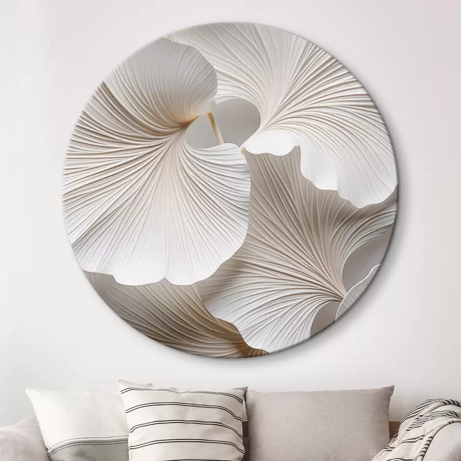 Pilt Valged ginkgo biloba lehed detailse veenistusega, pehme valgustus, tekstuuriga elegantne ja minimalistlik disain r46705