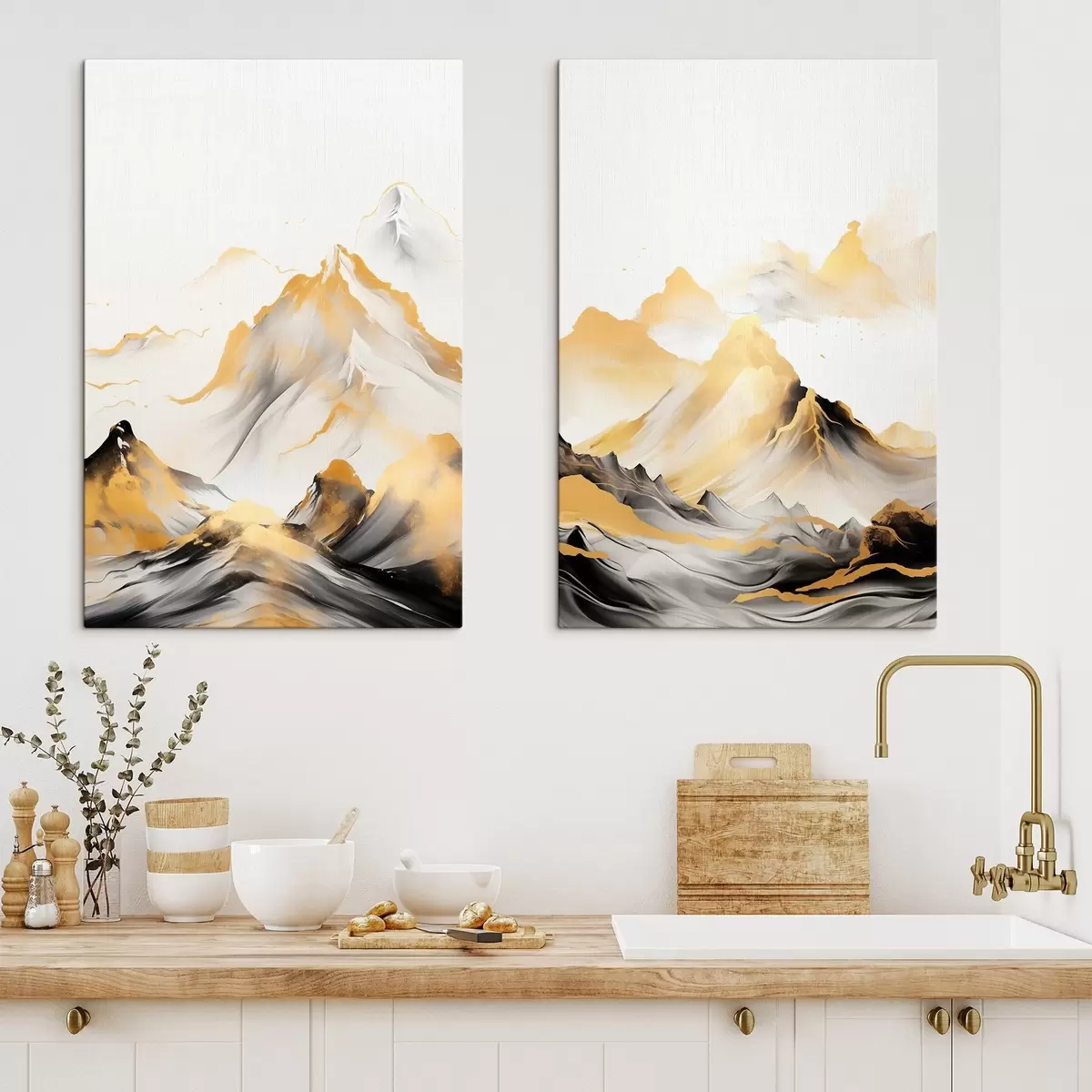 Pilt Tekstuuriga kollased ja mustad mäed lumiste tippudega, tušimaalistiilis, minimalistlik mäestik m01002