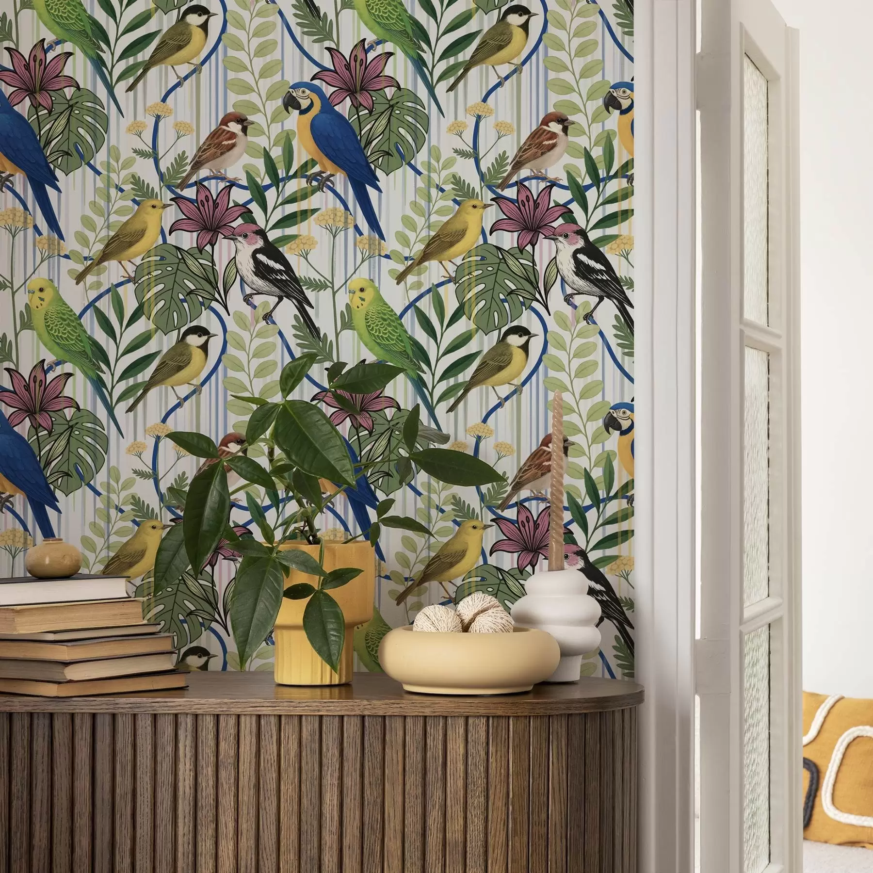 Fototapeedid Eksotilised värvilised linnud troopilise roheluse keskel a00887