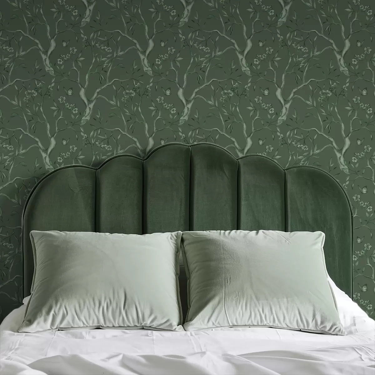 Tapeet Rohelised õitsevad oksad liblikatega tumedal taustal a00951v3