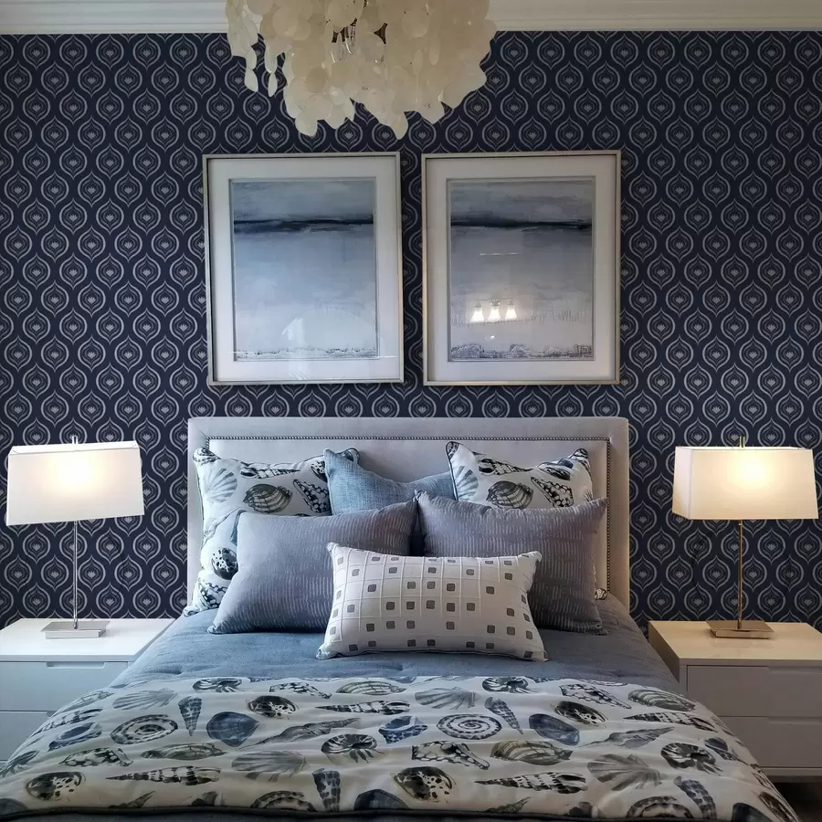 Fototapeedid Kontrastsed tilkamotiivid ja lill tumesinisel taustal a00977v1