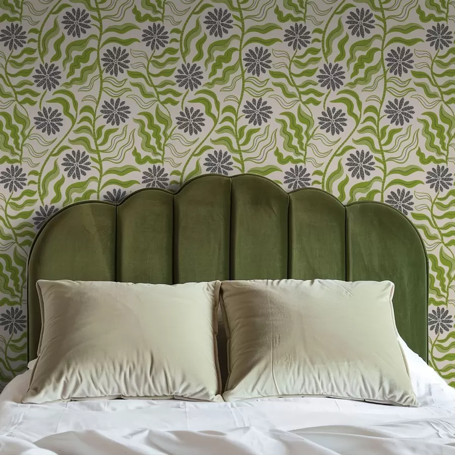 Fototapeedid Mängulised rohelised margariidid laineliste lehtedega kreemikal taustal a00998