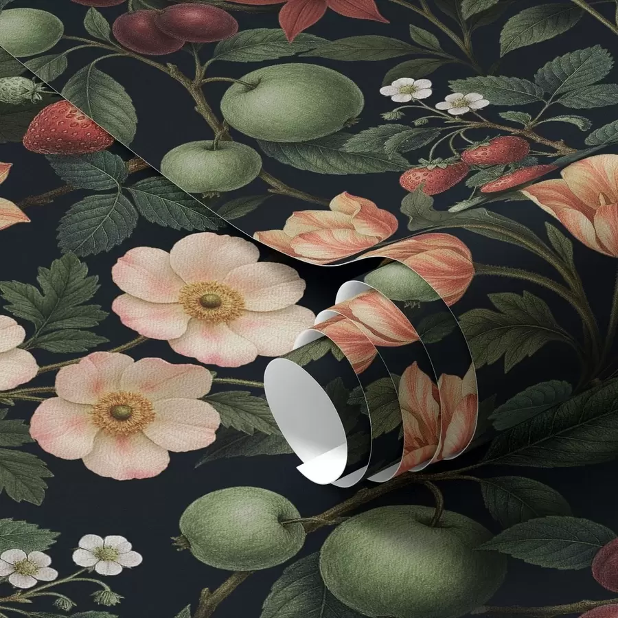 Fototapeedid Tume aed lilledega, küpsete õunte ja marjadega a01034