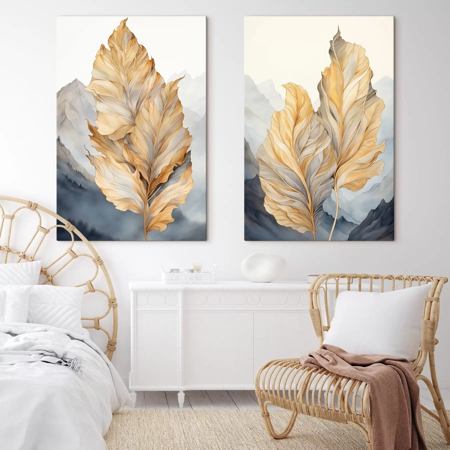 Pilt Abstraktsed suured, kollased ja pruunid lehed keeruliste detailidega, mäestiku taustal m01119