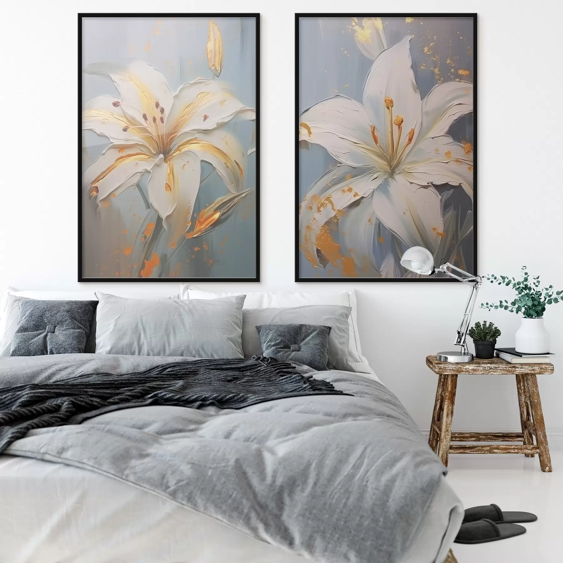 Fototapeedid Valged lilled kollaste piirjoontega sinisel taustal d00497