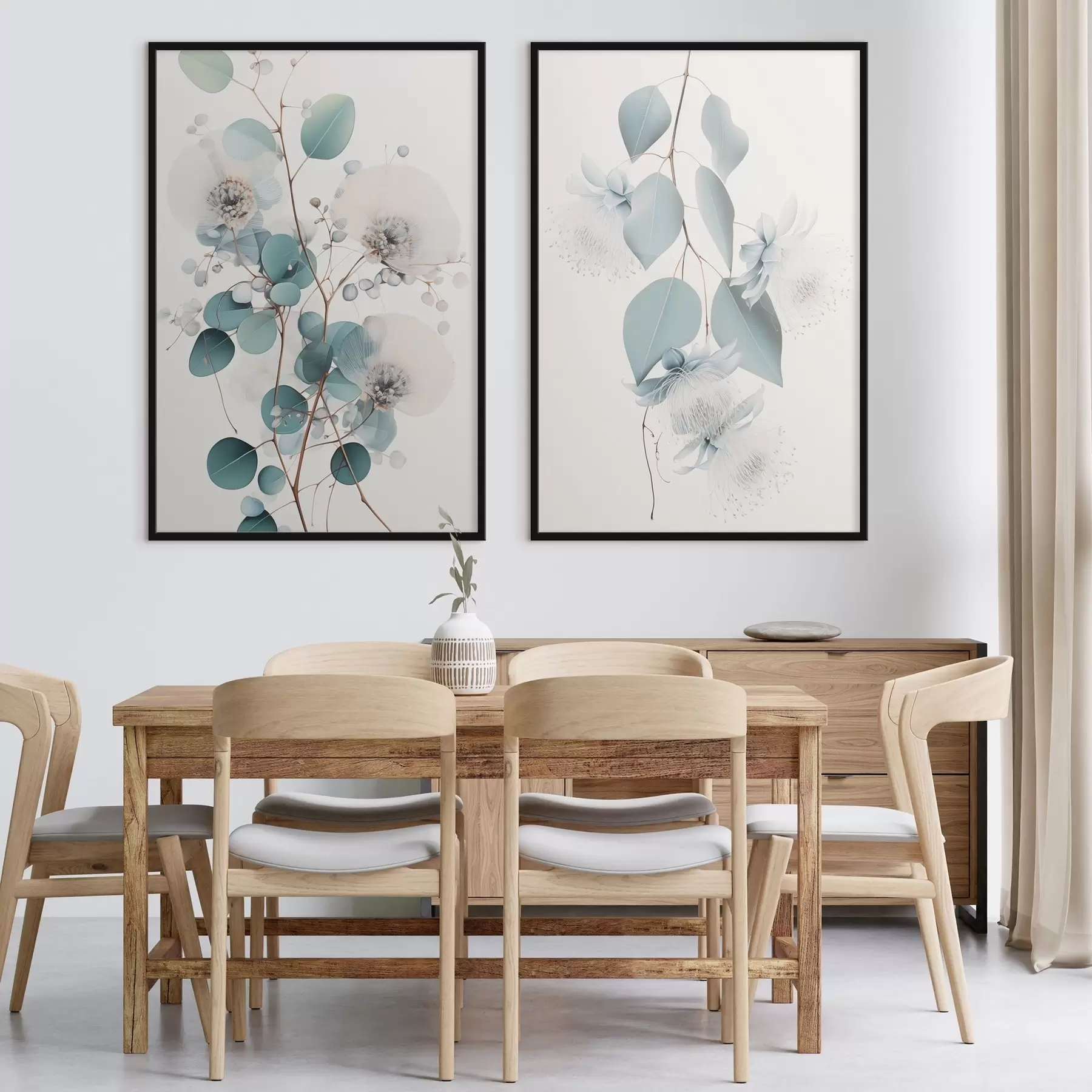 Fototapeedid Eukalüptuse oks siniste lehtede ja valget värvi õitega, hele taust d00829