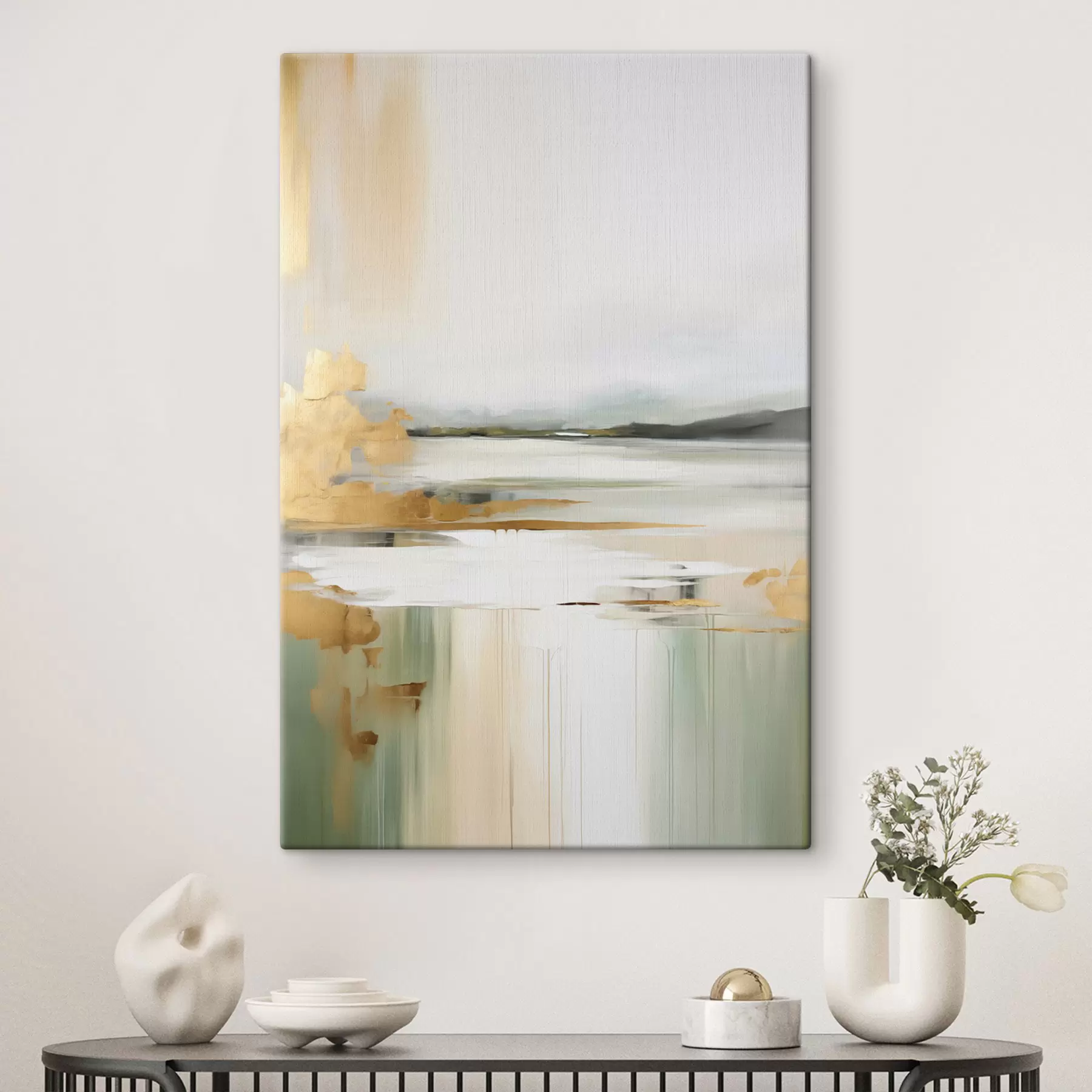 Pilt Abstraktne maastik kollaste ja roheliste toonidega, vesi peegeldab taevast ja kauguses asuvaid mägesid, kahvatu, udune taevas s47438