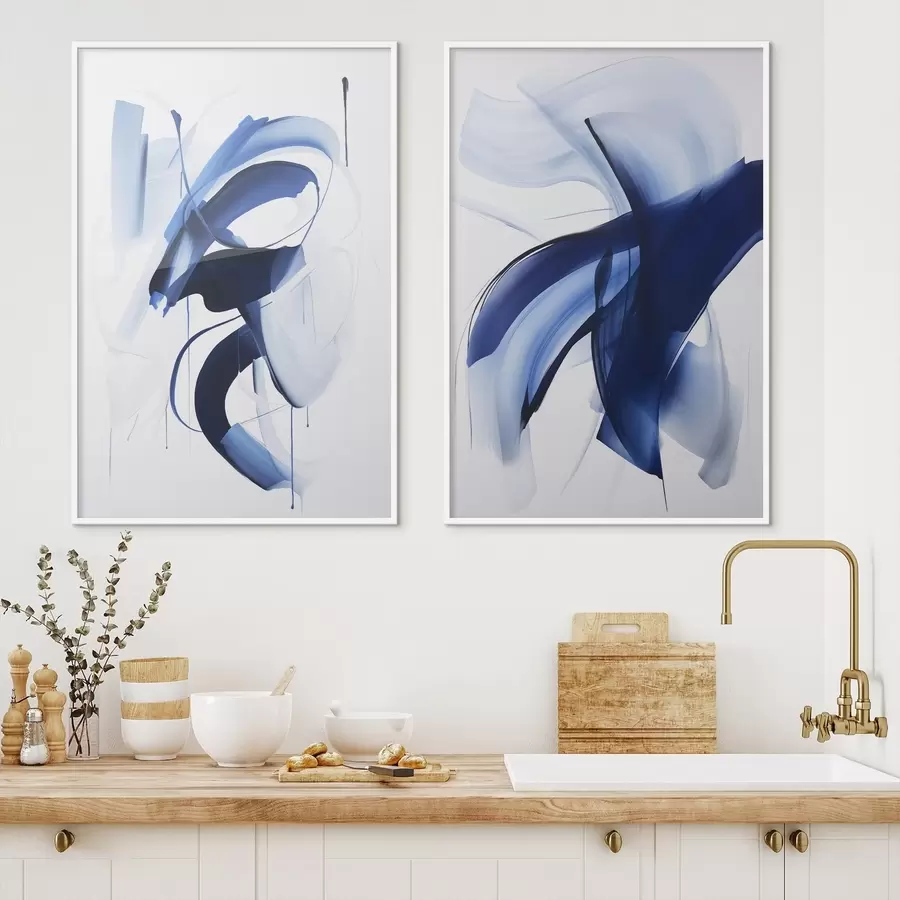 Fototapeedid Abstraktsed sinised pintslitõmbe-taolised kujundid voolavate joonte ja kõverustega valgel taustal, modernne kunst d01240