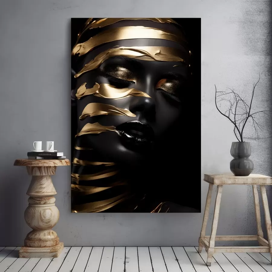 Pilt Tume tooniga ja triipudega nägu s47321