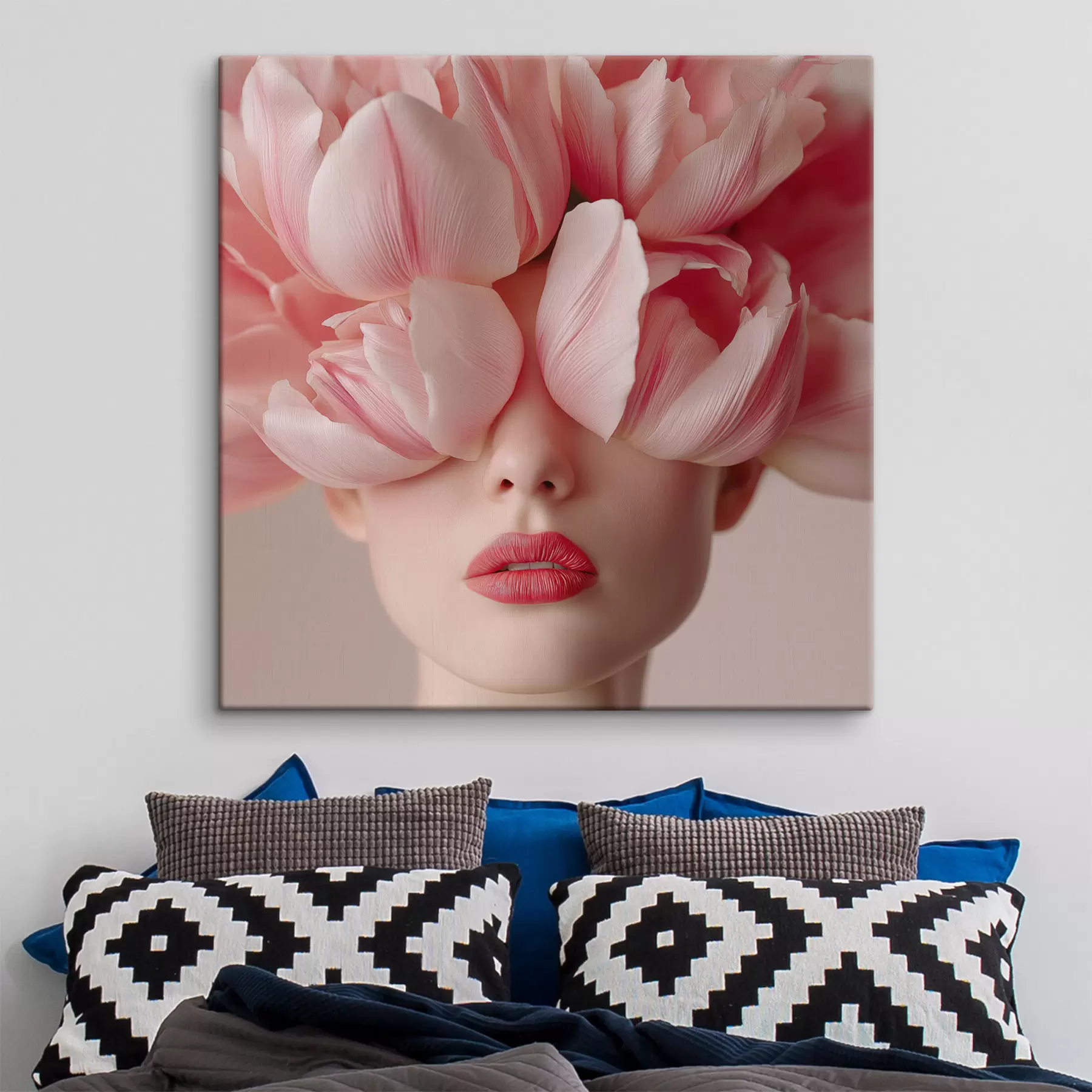 Pilt Naise portree roosade õielehtedega s47920