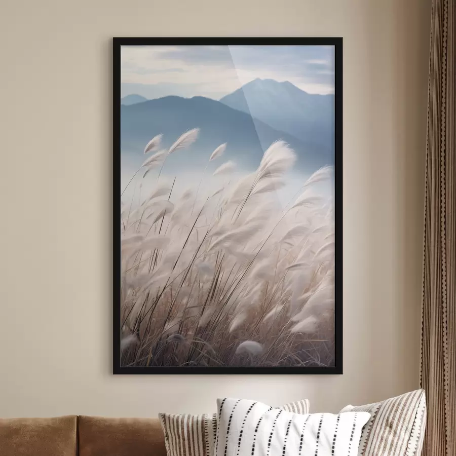 Fototapeedid Pikk, valge pampasrohi tuules lehvimas, taustal pehmed sinised mäed f47879