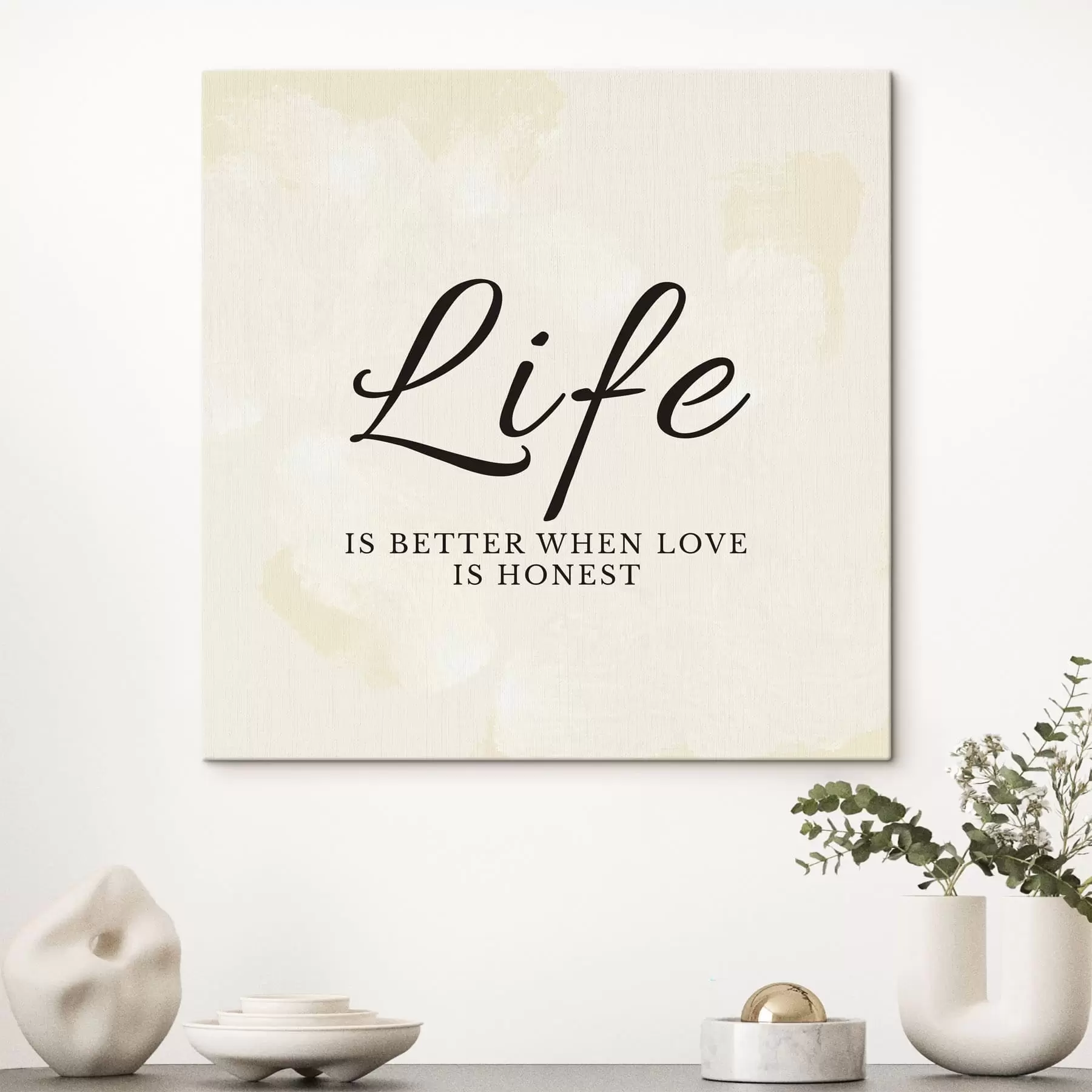 Pilt Tekst „Life“ heledal tekstuurse taustal s48029