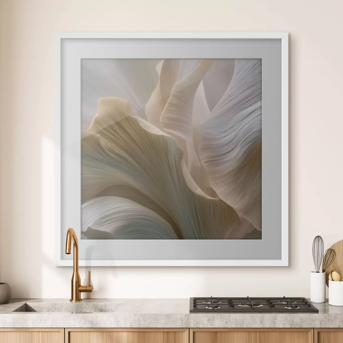 Plakat Kokkuvõte: õielehed pehmetes toonides f49945