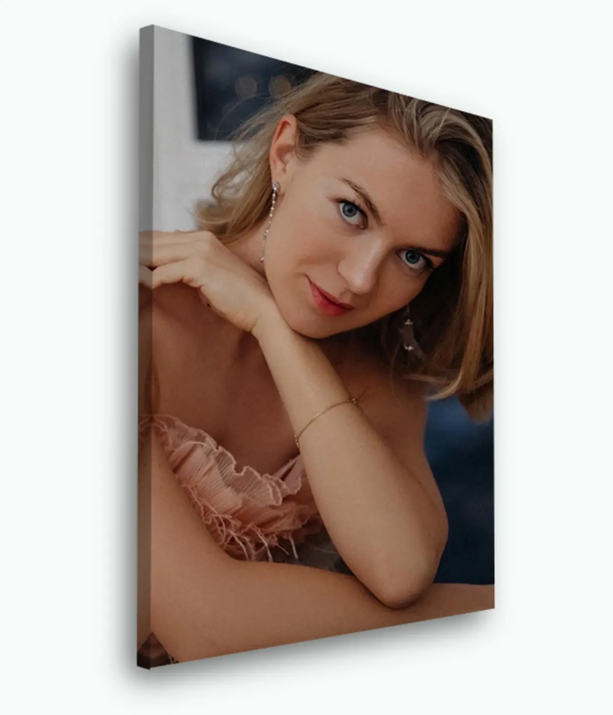 Pilt Juuksed, silmad ja naeratus s33413