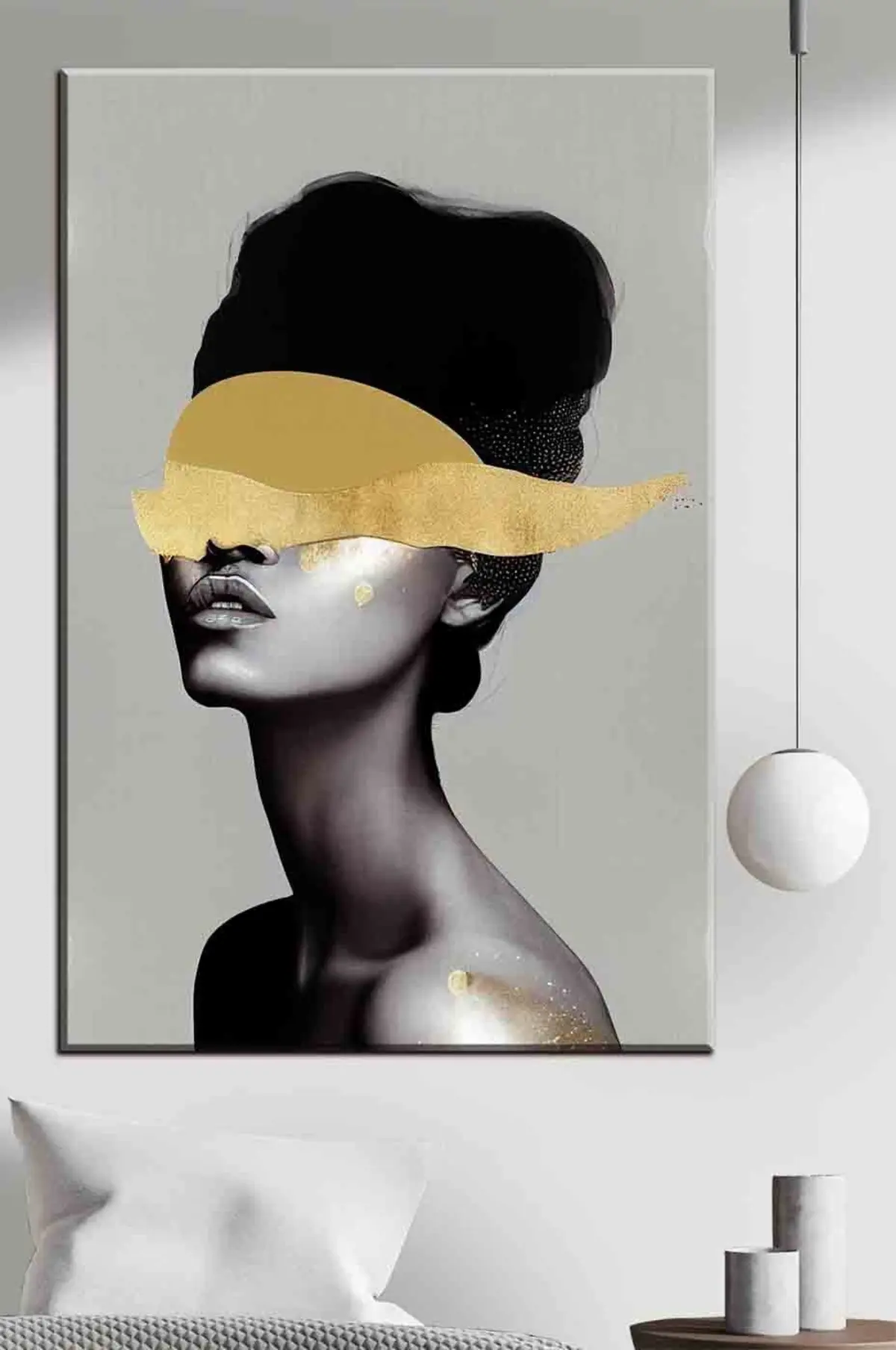 Pilt Pilt noorest naisest, kellel on värvi näol s34862