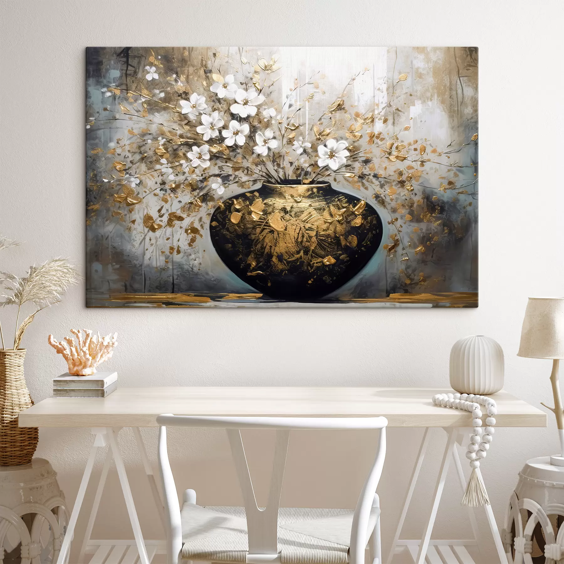 Pilt Valgete lillede oksad vaasis s35377