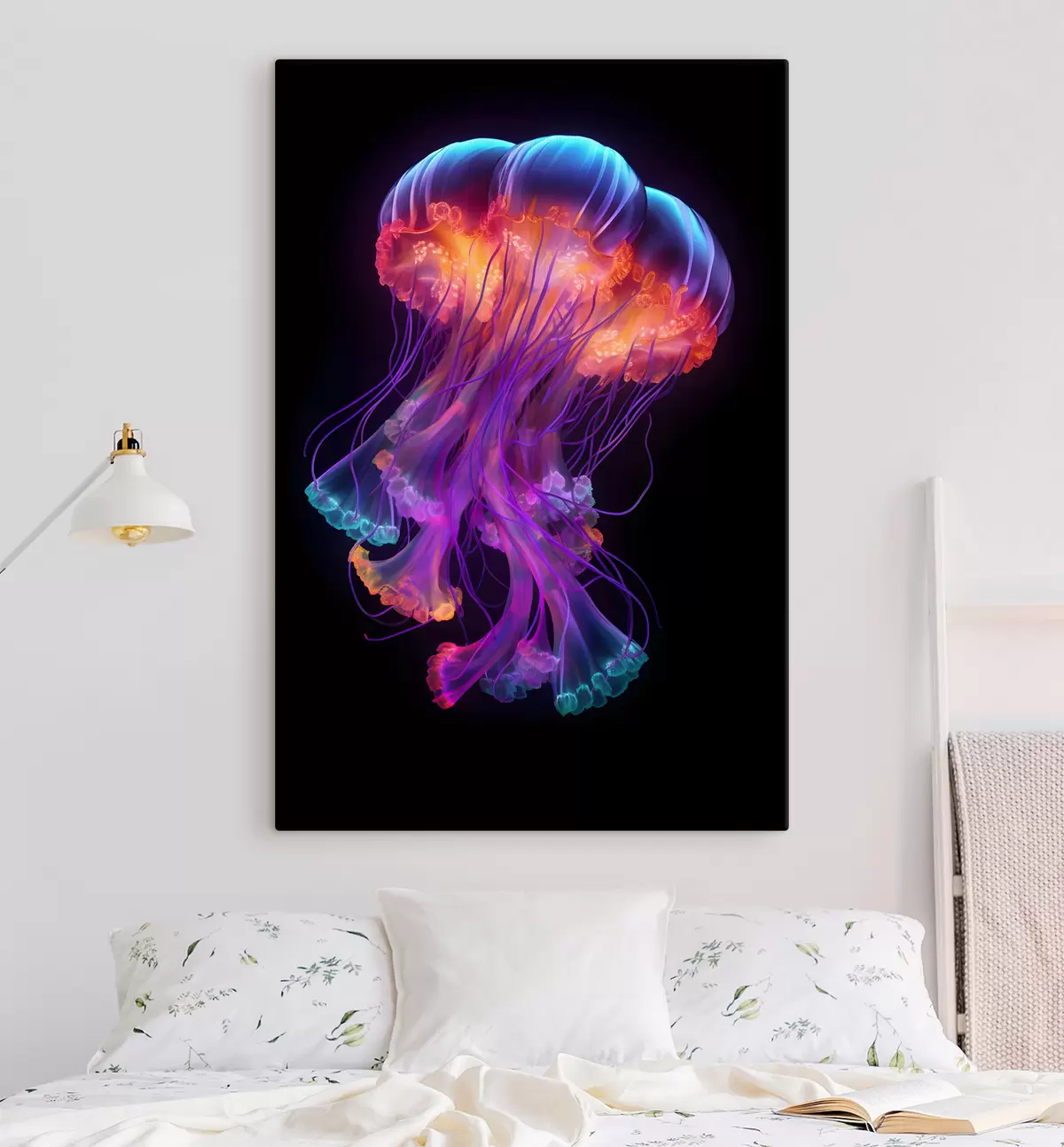 Pilt Hõõguvad meduusid ujuvad sügaval sinises meres s35363