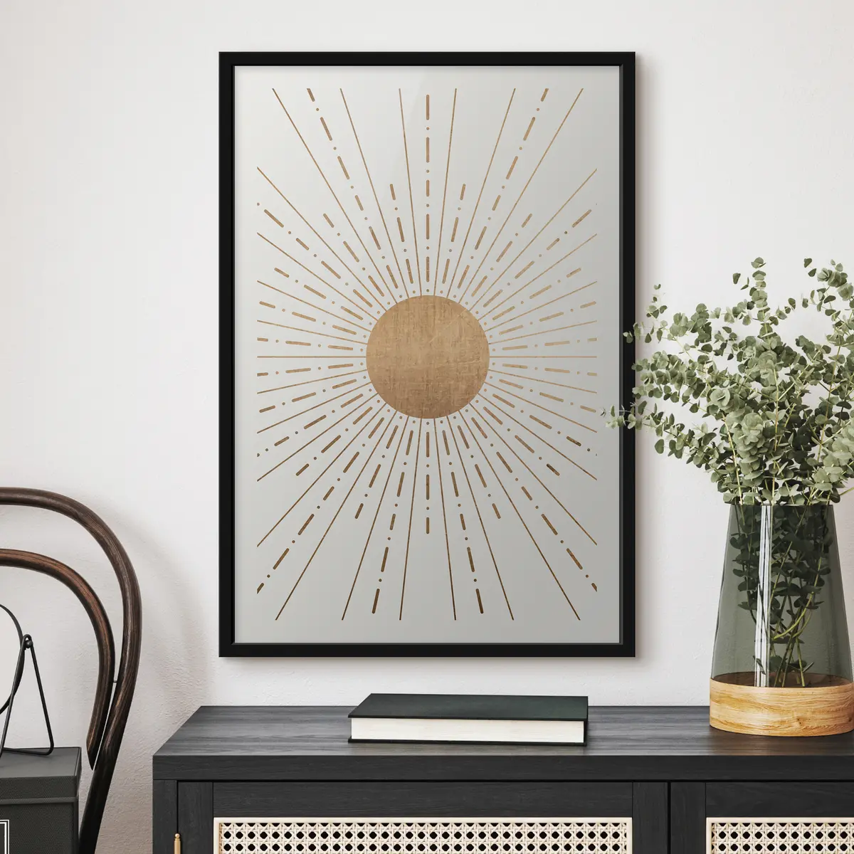 Plakat Keskse kera ümbritsevad säravad kiired f35879